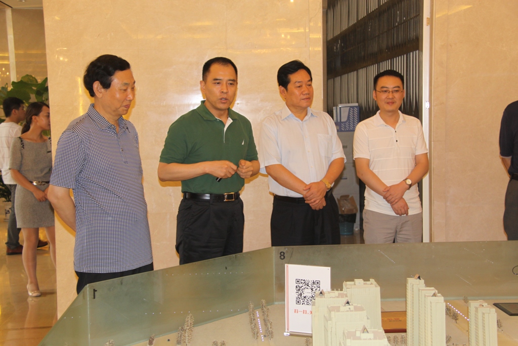 �½����᳤���к����γ����޹�˾