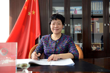 2017֣�ݽ��˼��ŵ�ί��ǡ����³��Ծ�ΰ�ش�